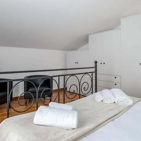 Di Garda Vc, Dimora Charme Of Butterfly Appartement *